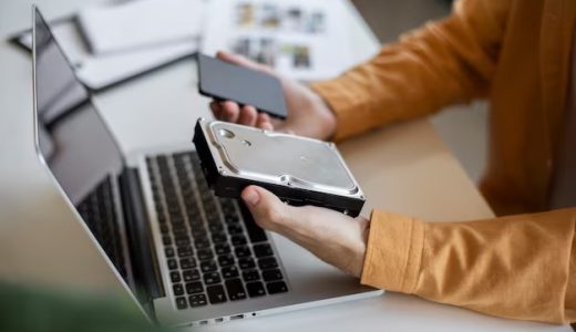 man using external storage used 23 2149388501.jpg